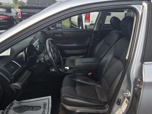 Used 2017 Subaru Outback 2.5i Limited image 5