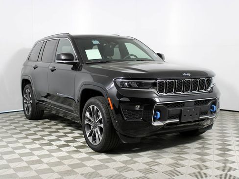Used 2023 Jeep Grand Cherokee Overland w/ Luxury Tech Group IV image 22