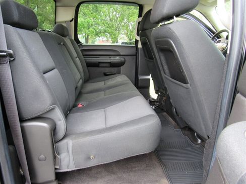Used 2013 Chevrolet Silverado 2500 LT w/ Interior Plus Package AWD/4WD image 14