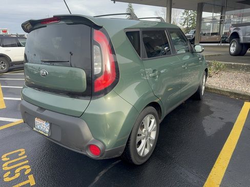 Used 2014 Kia Soul + image 2