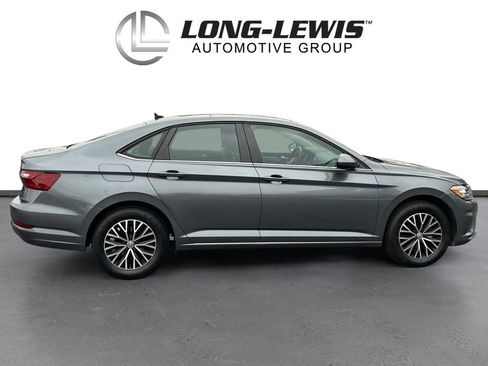 Certified 2021 Volkswagen Jetta SE image 8