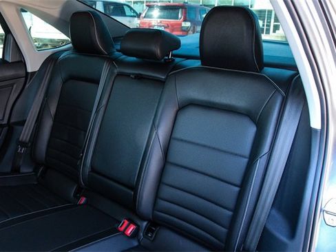 Used 2024 Volkswagen Jetta SE image 40