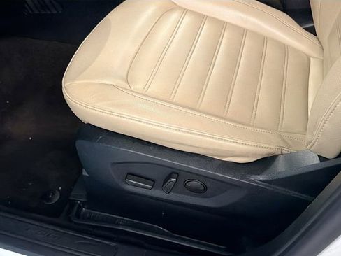 Used 2020 Ford Edge SEL w/ Convenience Package image 19