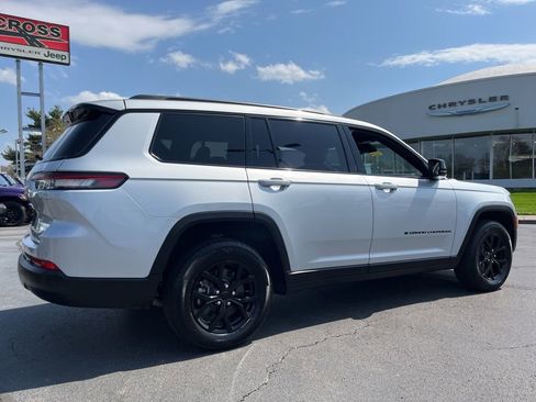 Used 2024 Jeep Grand Cherokee L Laredo image 44