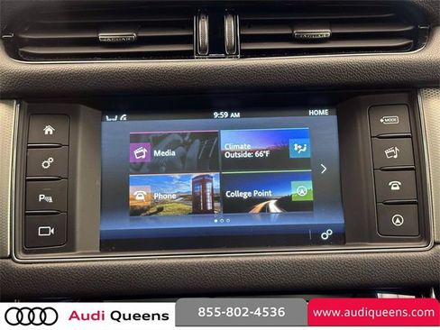 Used 2017 Jaguar XF Premium image 16