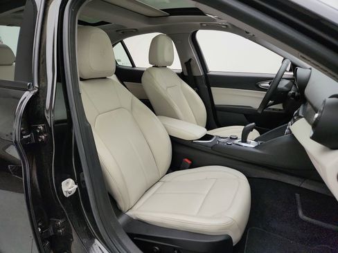 Used 2020 Alfa Romeo Giulia AWD w/ Quick Order Package 22J Sport image 21