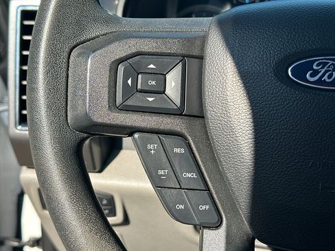 Used 2019 Ford F150 XLT RWD image 5