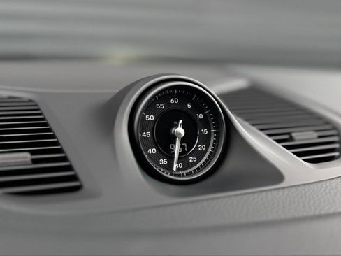 New 2026 Porsche Cayenne image 24