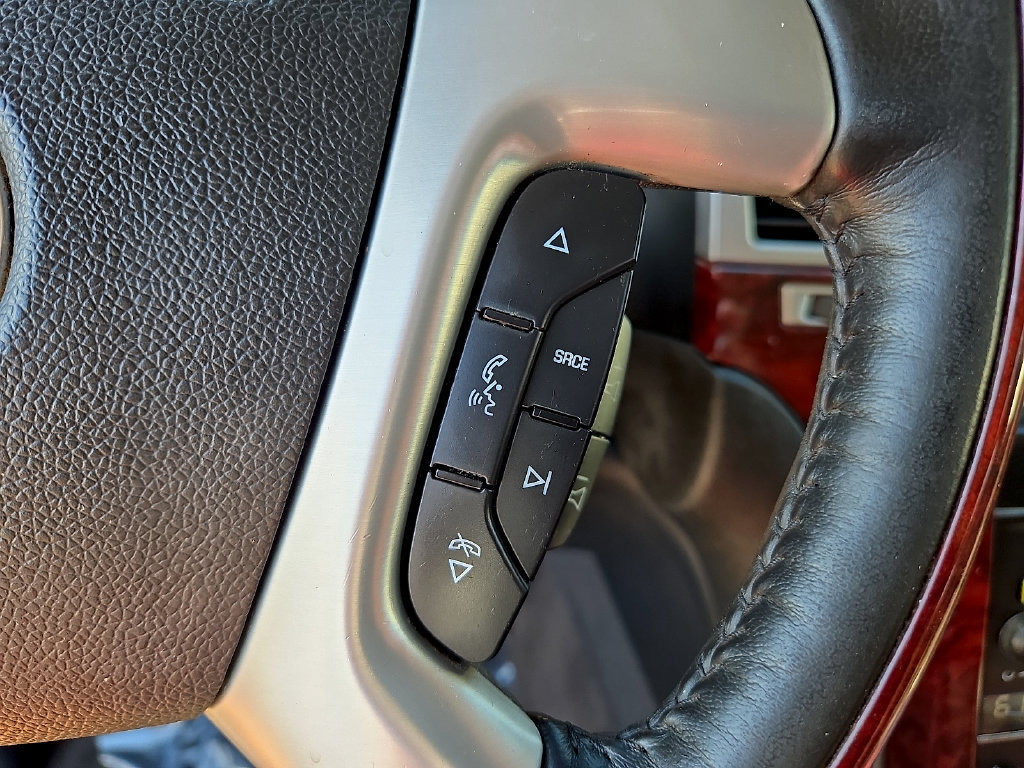 Used 2014 Cadillac Escalade Luxury RWD image 23