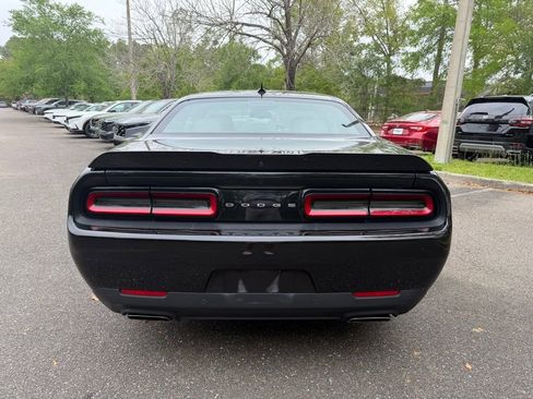 Used 2022 Dodge Challenger R/T w/ Plus Package image 5