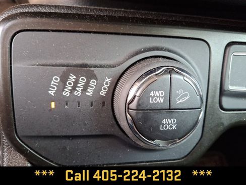Used 2023 Jeep Renegade Trailhawk AWD/4WD image 17