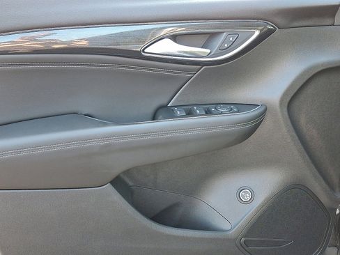 Used 2021 Buick Envision Preferred image 13