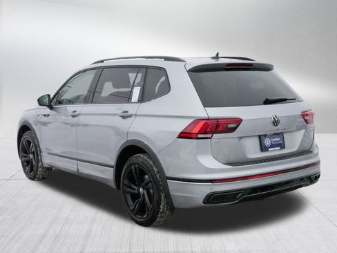 Certified 2023 Volkswagen Tiguan SE R-Line image 5