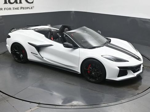 Used 2027 Chevrolet Corvette Grand Sport w/ Stealth Interior Trim Package RWD image 38