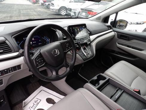 Used 2023 Honda Odyssey EX-L image 12