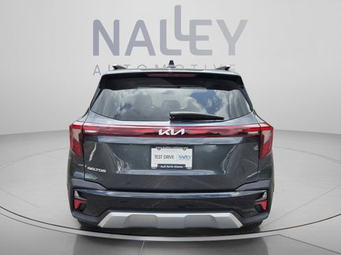 Used 2024 Kia Seltos EX FWD image 4