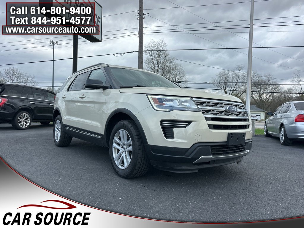 Used 2018 Ford Explorer XLT AWD/4WD image 3