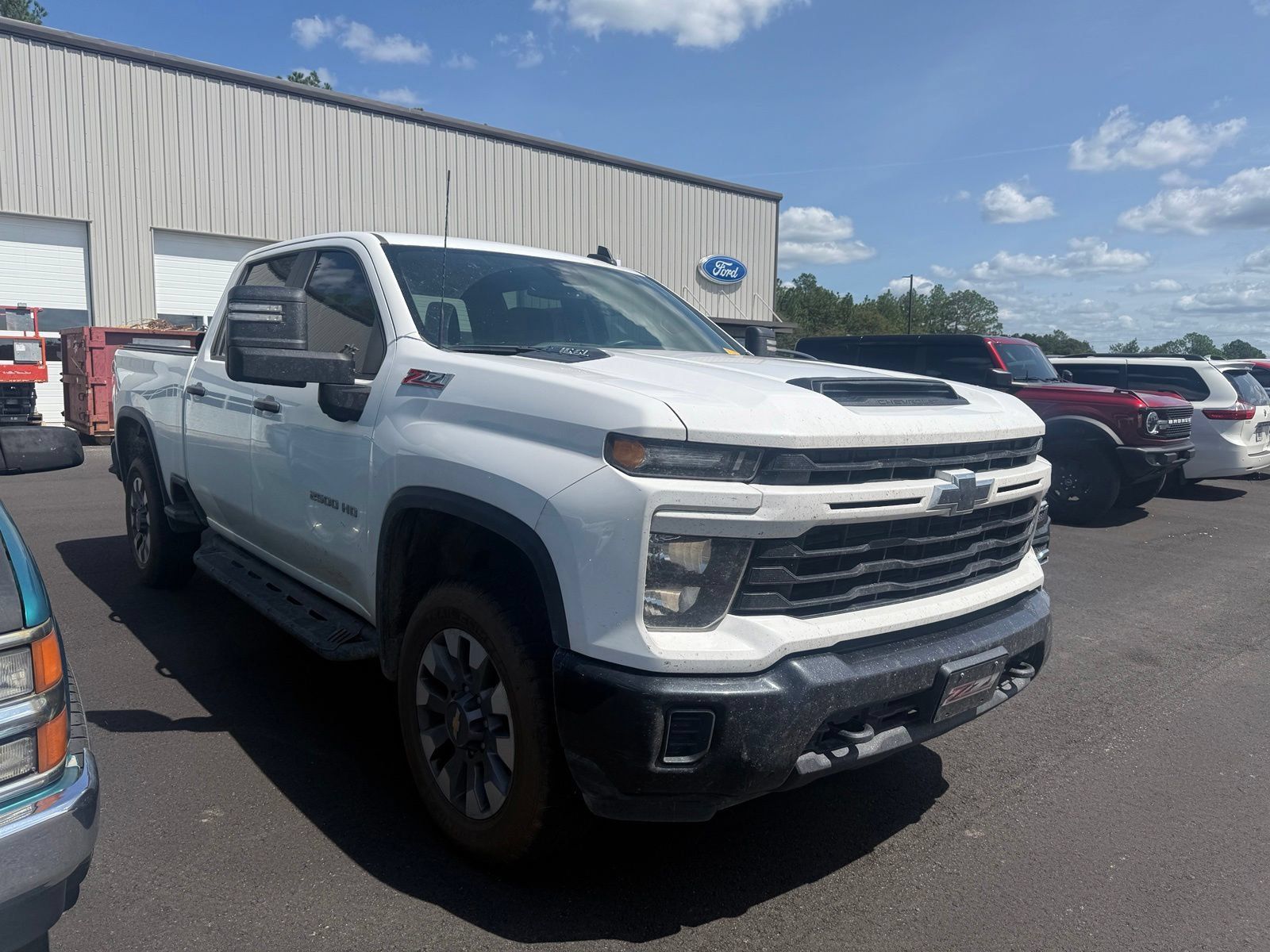 Used 2024 Chevrolet Silverado 2500 Custom w/ Custom Value Package AWD/4WD image 1
