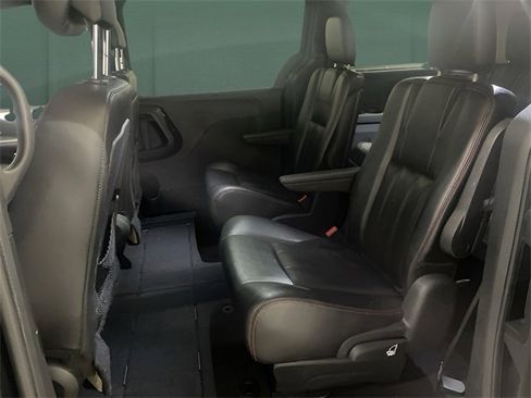 Used 2017 Dodge Grand Caravan GT image 13