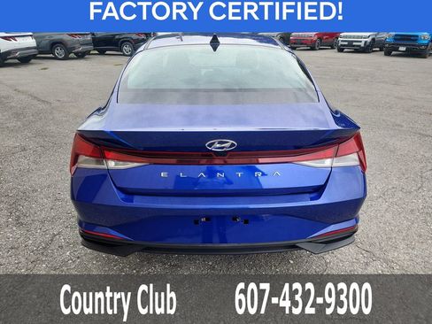 Certified 2023 Hyundai Elantra SEL w/ Convenience Package FWD image 7