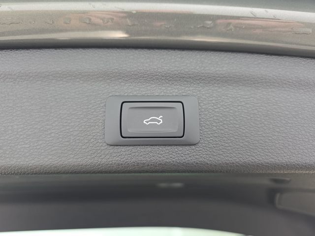 Used 2025 Audi Q3 2.0T Premium AWD/4WD image 36
