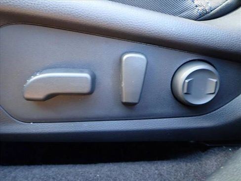 Used 2026 Subaru Forester Premium AWD/4WD image 12