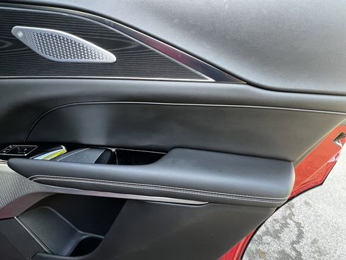 Used 2025 Cadillac Lyriq Sport image 40