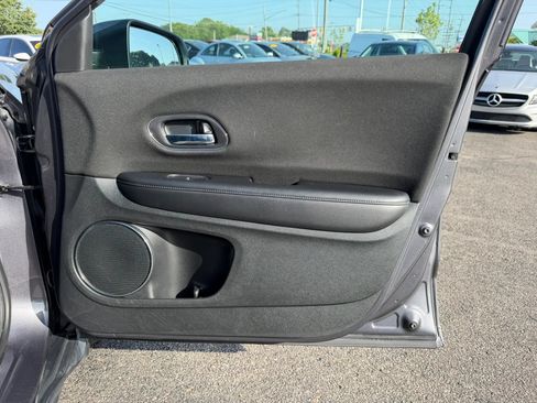 Used 2018 Honda HR-V EX image 23