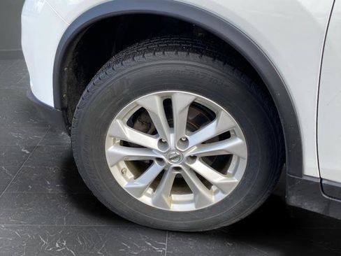 Used 2014 Nissan Rogue SV image 27