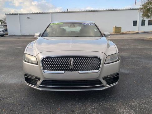 Used 2019 Lincoln Continental Premiere image 9