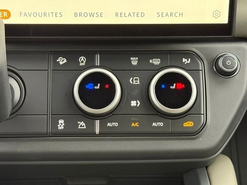 New 2026 Land Rover Defender 110 X-Dynamic SE image 24
