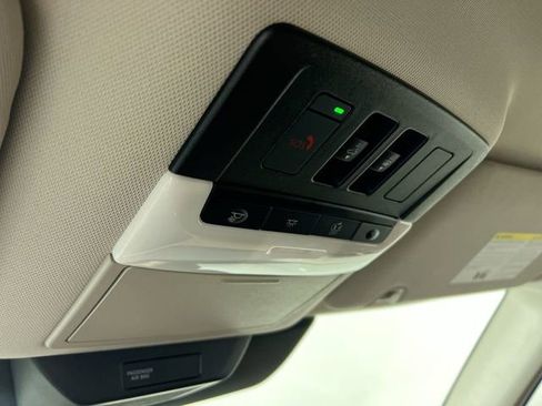 Used 2024 Nissan Pathfinder Platinum FWD image 18