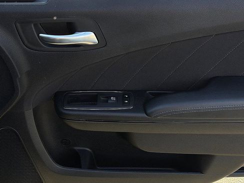 Used 2022 Dodge Charger SXT w/ Blacktop Package image 20