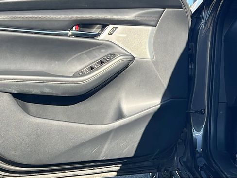 Used 2023 MAZDA MAZDA3 s image 23