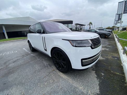 Used 2023 Land Rover Range Rover SE AWD/4WD image 4