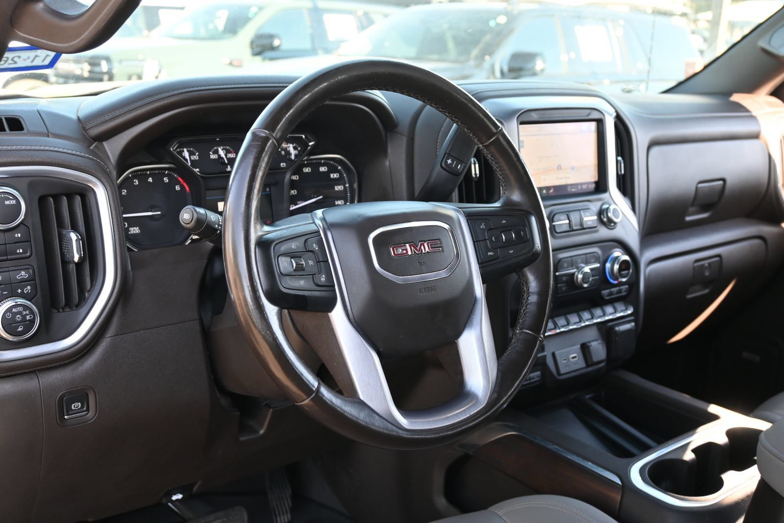 Used 2022 GMC Sierra 1500 SLT AWD/4WD image 17