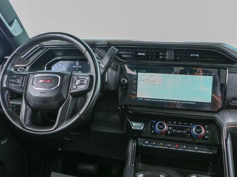 Used 2024 GMC Sierra 2500 AT4 w/ Technology Package AWD/4WD image 18