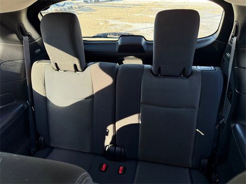 Used 2019 Nissan Pathfinder S image 10