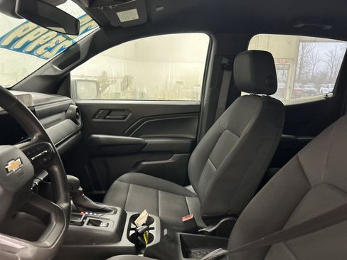 Used 2024 Chevrolet Colorado W/T image 11