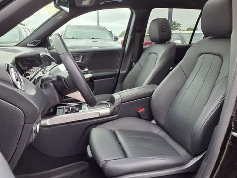 Used 2024 Mercedes-Benz GLB 250 4MATIC image 13