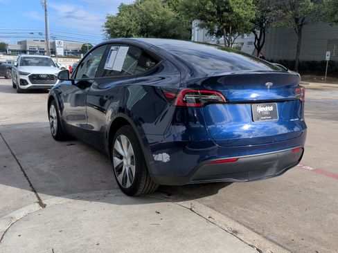 Used 2022 Tesla Model Y Long Range AWD/4WD image 8
