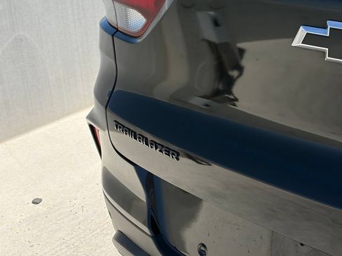 Used 2021 Chevrolet TrailBlazer RS w/ Driver Confidence Package FWD image 4