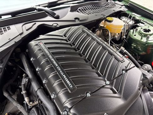 Used 2022 Ford Mustang GT Premium w/ Black Accent Package RWD image 11