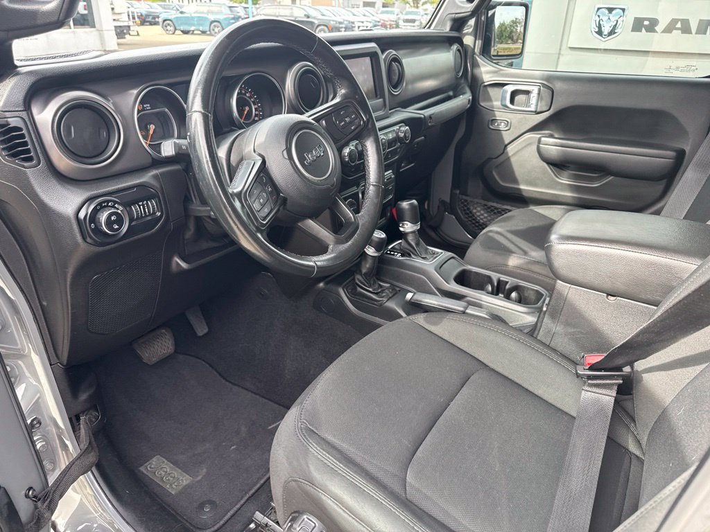 Used 2021 Jeep Gladiator Sport AWD/4WD image 13