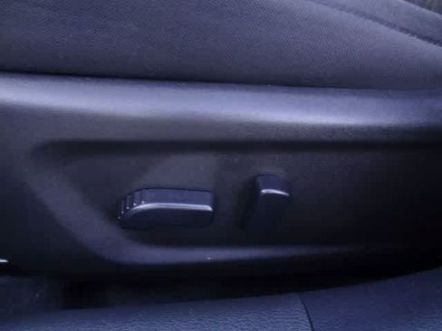 Used 2025 Nissan Altima 2.5 SV FWD image 7