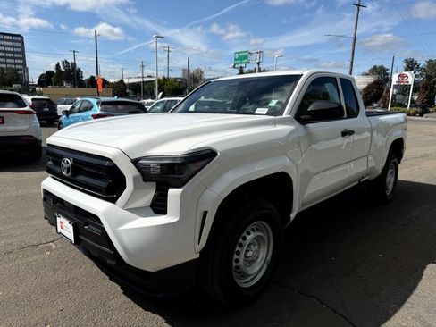 Certified 2025 Toyota Tacoma SR w/ Towing Package RWD image 4