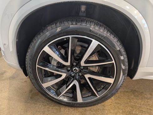 Used 2024 Volvo XC90 B6 Plus w/ Protection Package Premier image 10