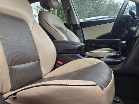 Used 2017 Hyundai Santa Fe Sport FWD image 22