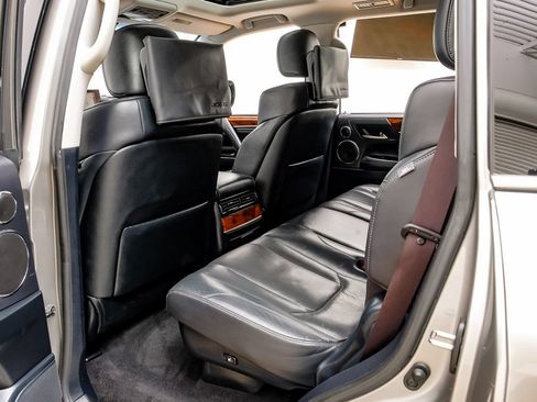 Used 2019 Lexus LX 570 4WD w/ Luxury Package image 32