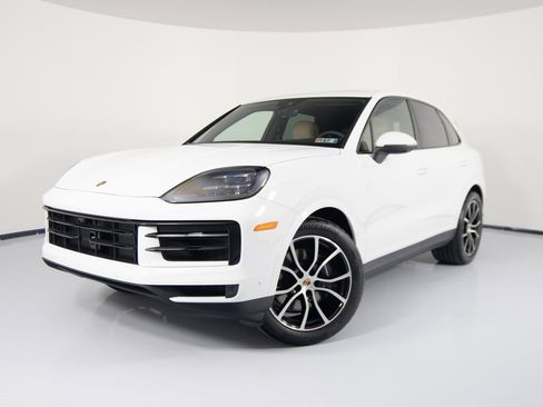 New 2026 Porsche Cayenne image 1